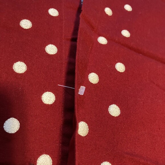 POTTERY BARN Red with White Embroidered Polka Dot napkins 20 x 20 inches - Picture 5 of 6